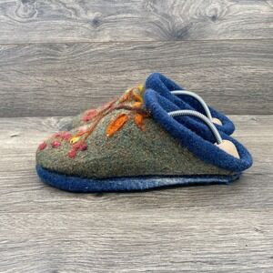 Daybreak Scuff Motif Floral Clog Slippers Slip On Size Youth Navy Blue